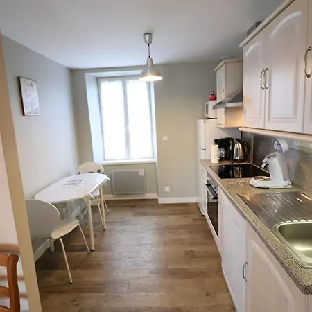 Maison Au Calme Avec Jardin, Cheminee Et Wi-fi, Proche Lacs Et Activites En Pleine Nature - Fr-1-742-253 Holiday home Champagnac (Auvergne)