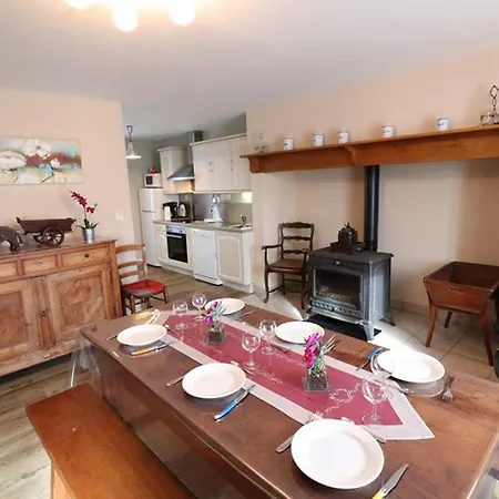 Maison Au Calme Avec Jardin, Cheminee Et Wi-fi, Proche Lacs Et Activites En Pleine Nature - Fr-1-742-253 Champagnac (Auvergne)