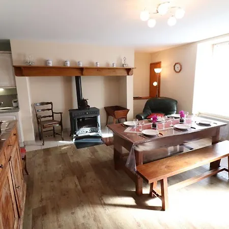Holiday home Maison Au Calme Avec Jardin, Cheminee Et Wi-fi, Proche Lacs Et Activites En Pleine Nature - Fr-1-742-253 *